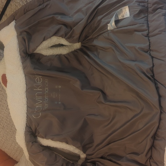 Brand new Calvin Cline Puffer Vest - Picture 7 of 11